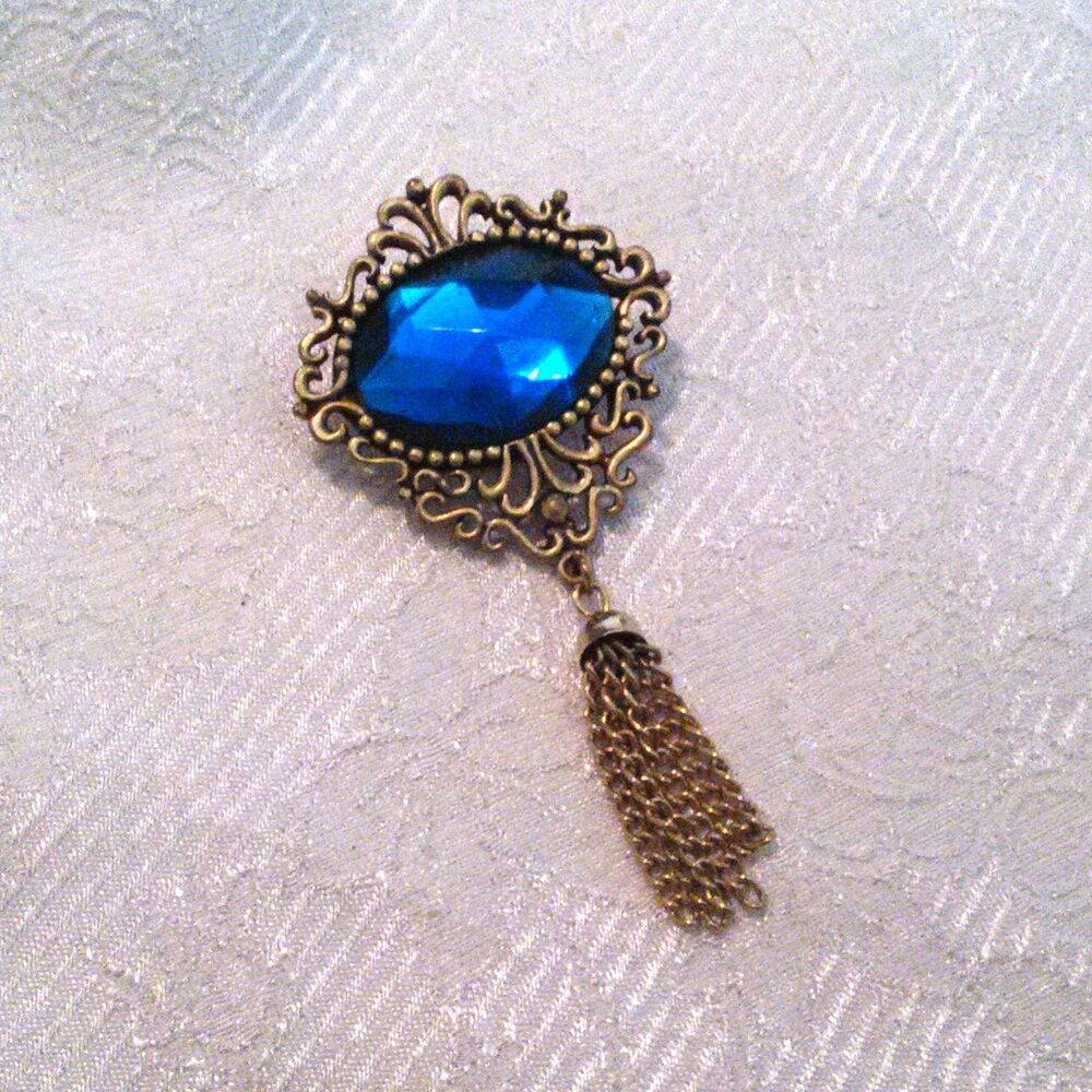 Vintage Gold Tone Victorian Style Rhinestone Tassel Brooch - Picture 3 of 5
